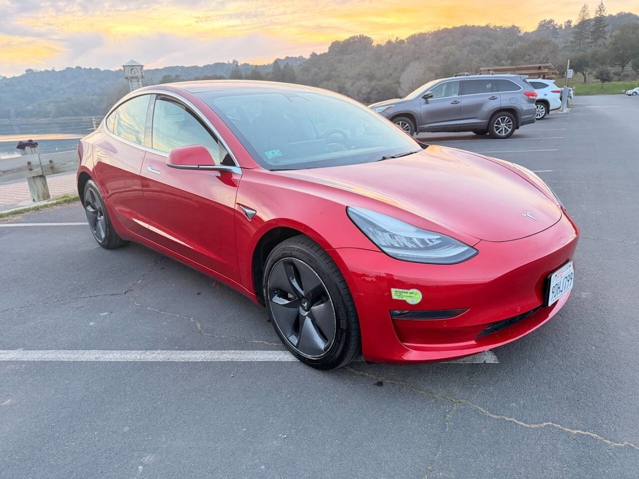 Used 2018 Tesla Model 3 Long Range image 3