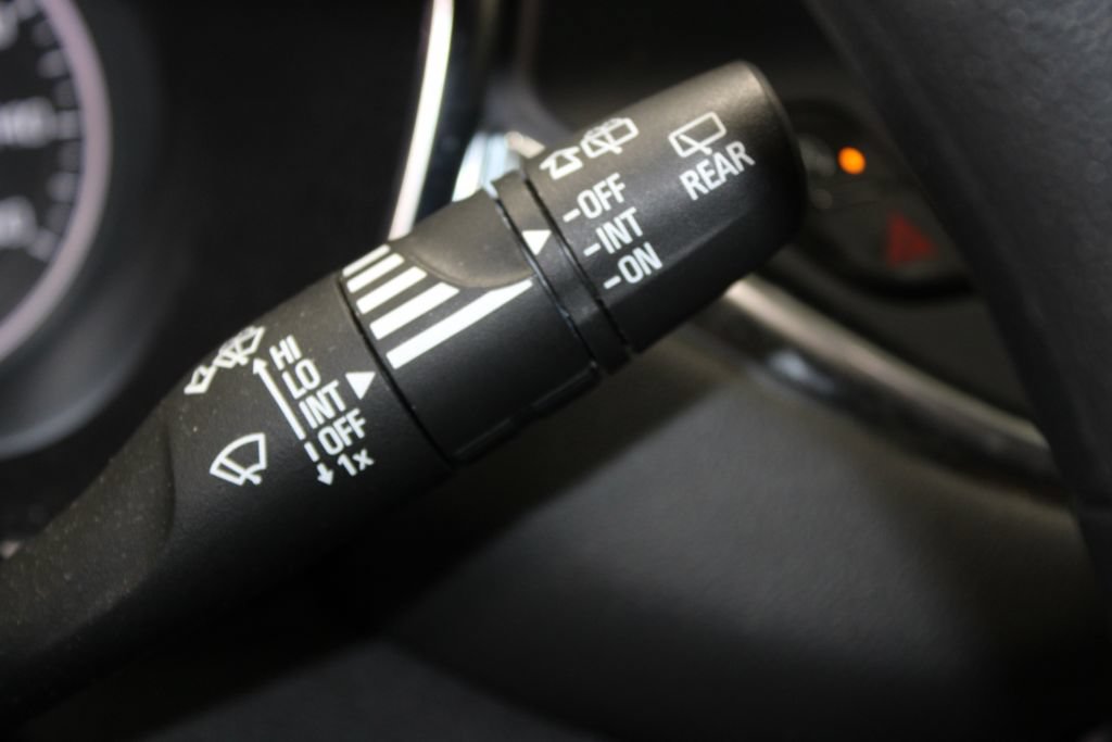 Used 2024 Chevrolet Blazer LT w/ Convenience Package FWD image 34