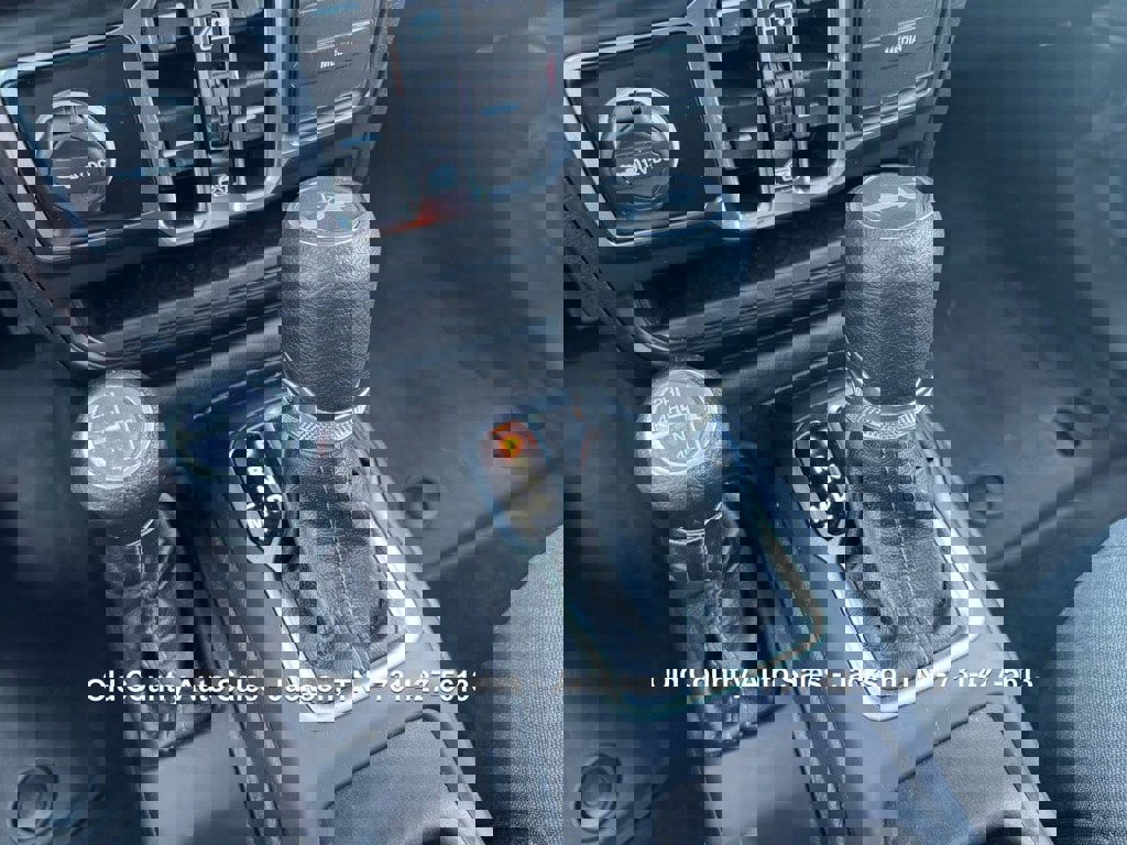 Used 2025 Jeep Wrangler Sport image 45