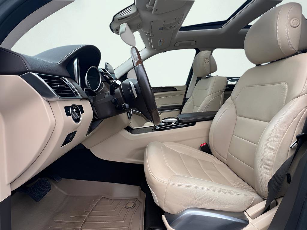 Used 2017 Mercedes-Benz GLS 550 4MATIC image 19
