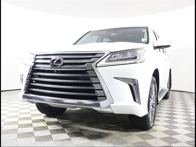 Used 2018 Lexus LX 570 4WD image 2