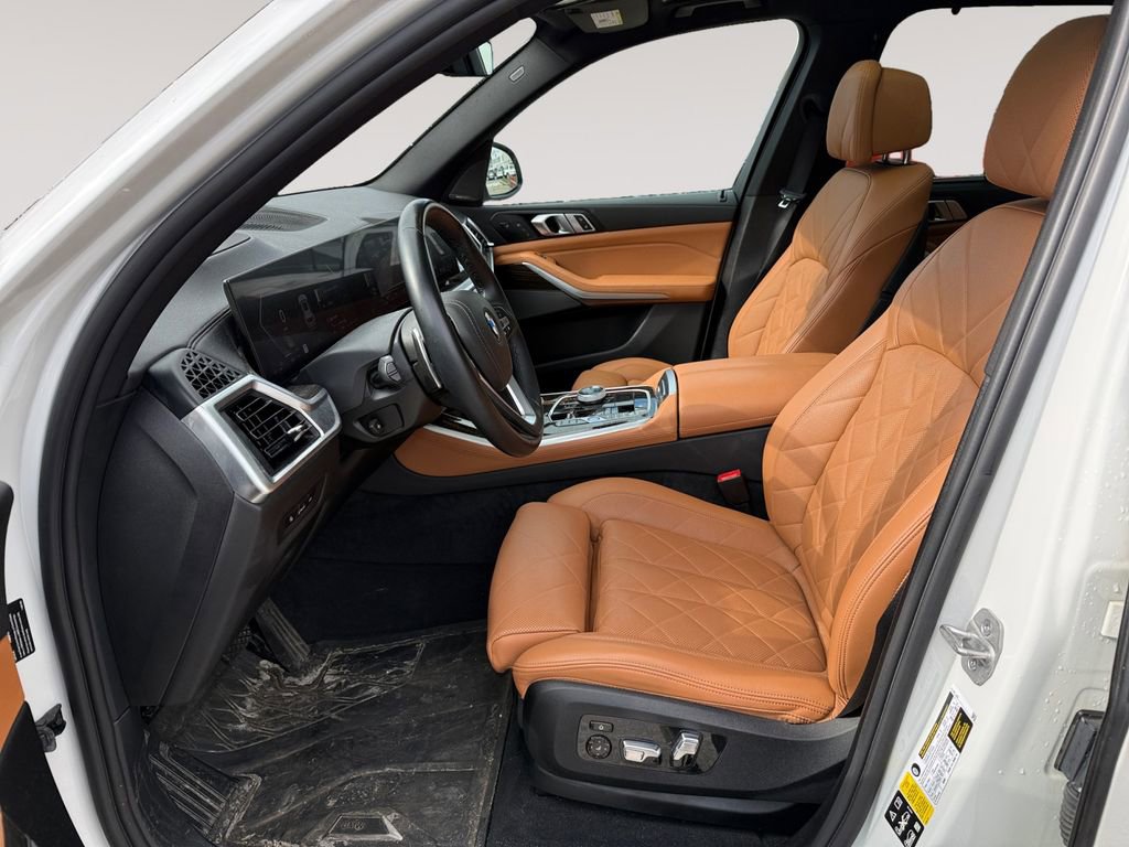 Certified 2024 BMW X5 xDrive40i w/ Executive Package image 2