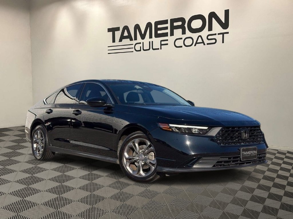 Used 2023 Honda Accord EX image 1