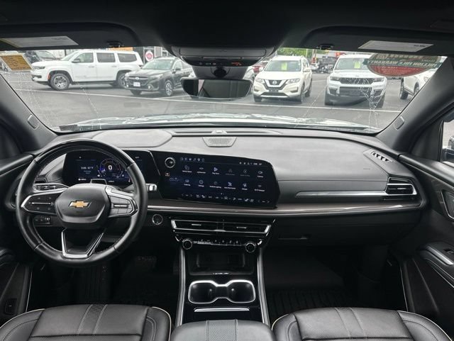 Used 2026 Chevrolet Traverse High Country AWD/4WD image 25