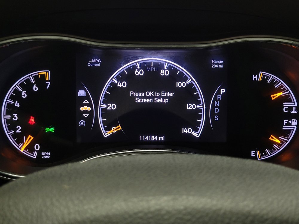 Used 2015 Jeep Grand Cherokee Limited w/ Luxury Group II image 23