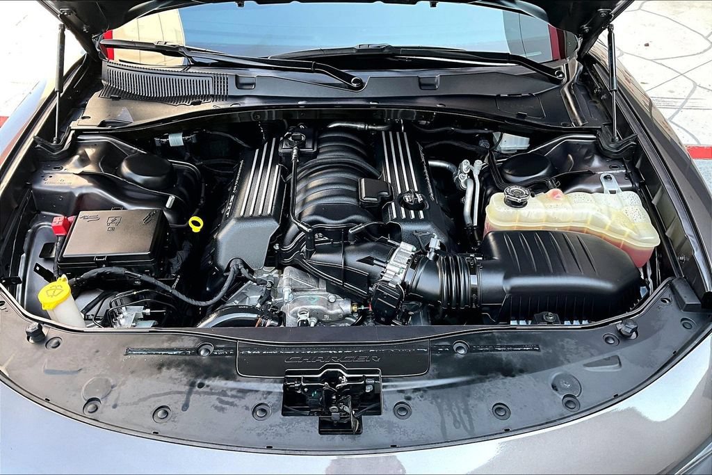 Used 2020 Dodge Charger Scat Pack RWD image 31