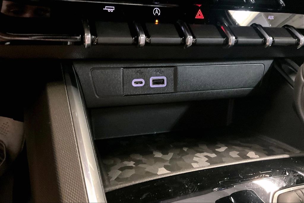 New 2026 GMC Canyon Elevation w/ Convenience Package RWD image 23