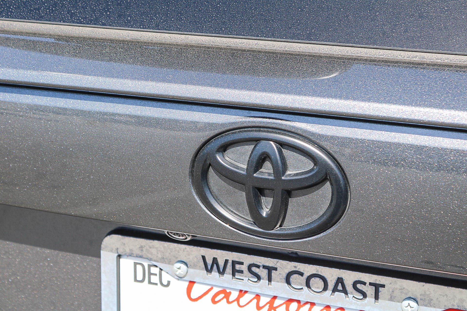 Used 2025 Toyota RAV4 XLE Premium AWD/4WD image 17