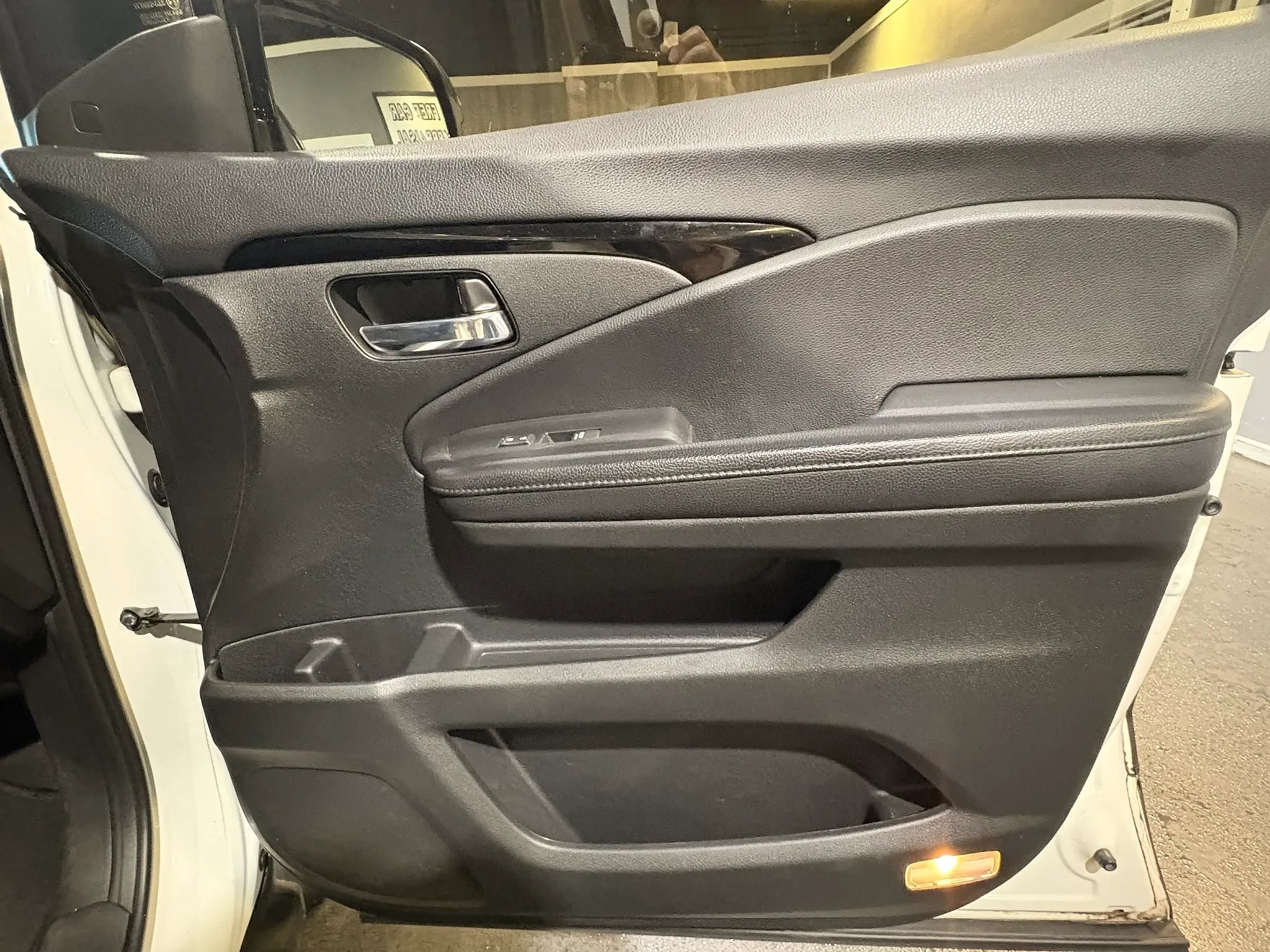 Used 2019 Honda Pilot Touring image 24