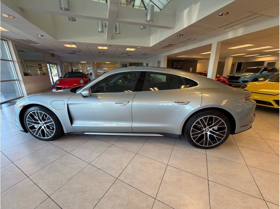 Used 2020 Porsche Taycan AWD/4WD image 7