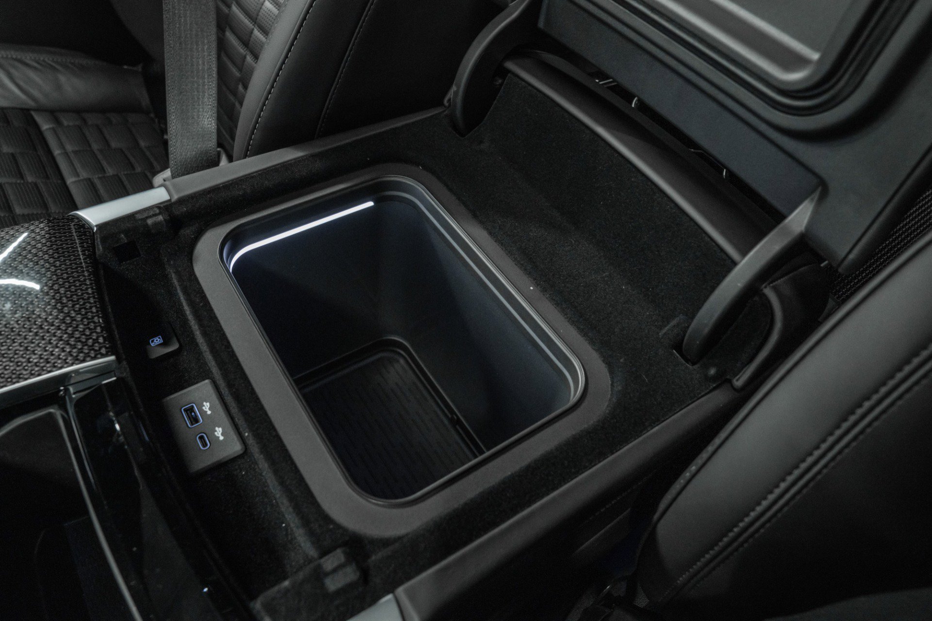 Used 2026 Cadillac Escalade V image 37