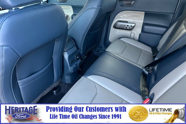 New 2026 Ford Maverick Lariat image 12