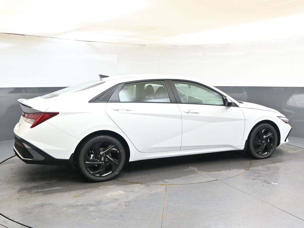 New 2026 Hyundai Elantra Sport image 6