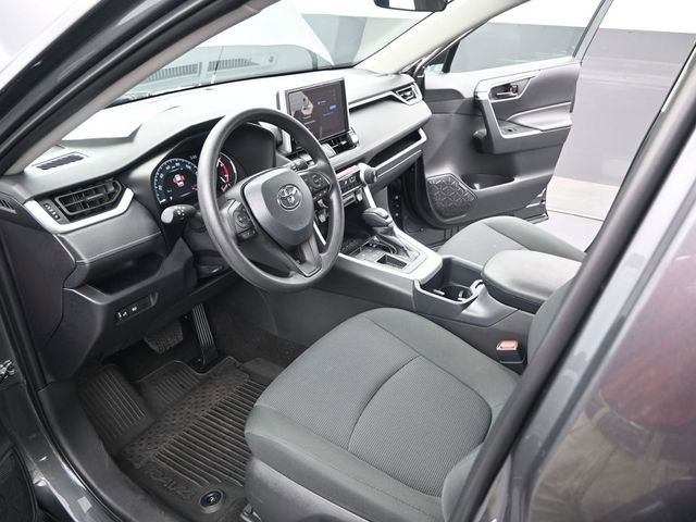 Used 2025 Toyota RAV4 LE FWD image 5