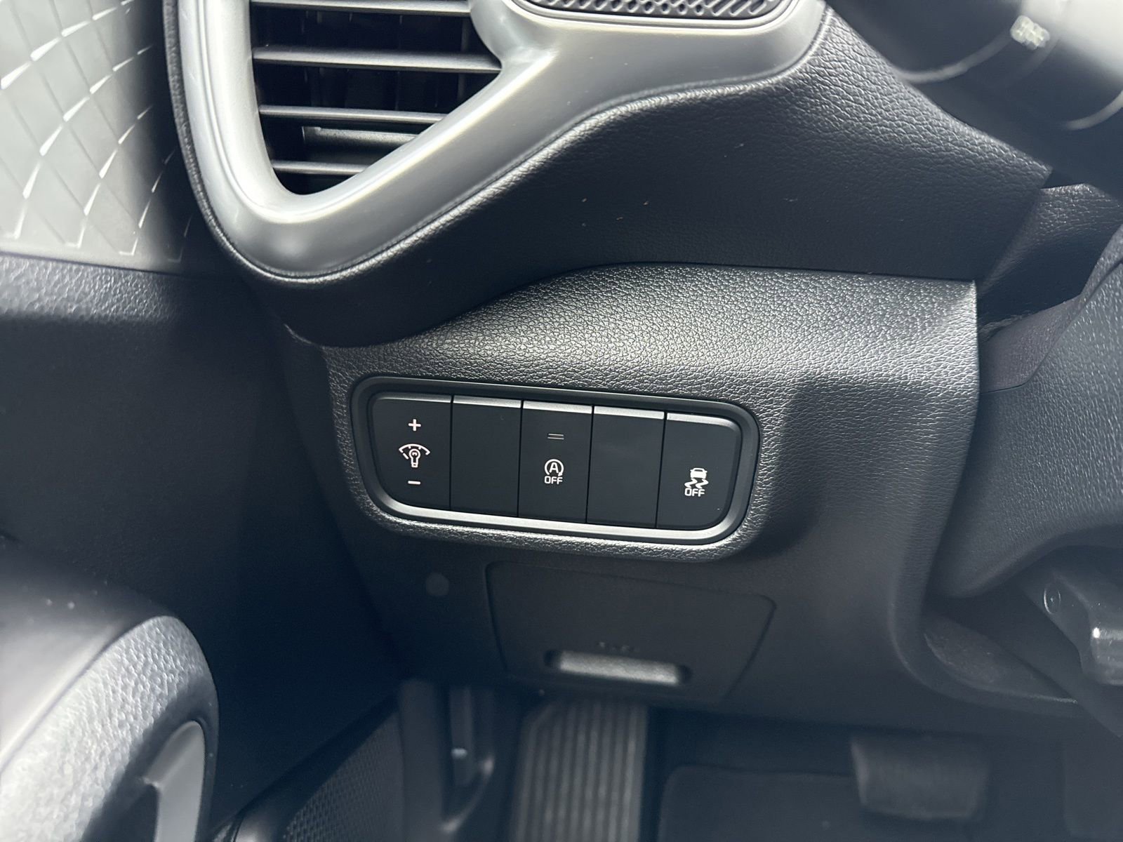 Used 2020 Kia Soul LX image 24