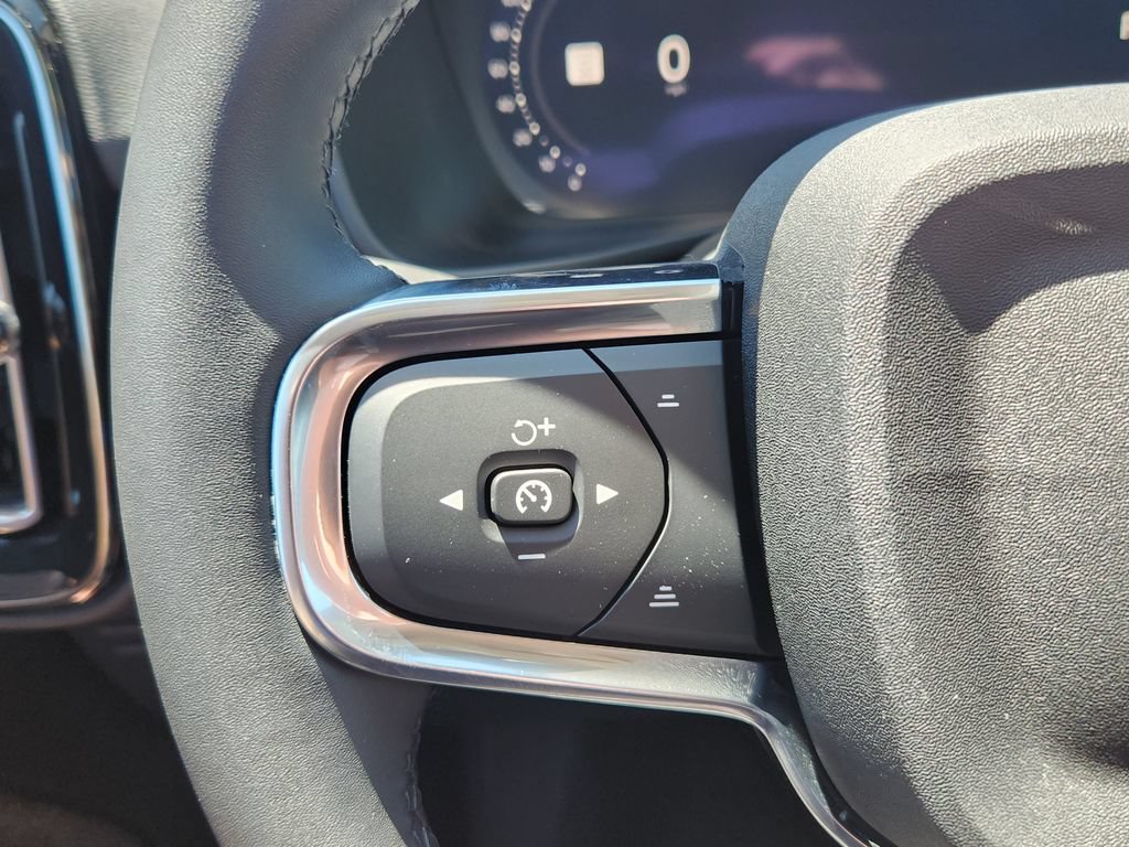 Used 2025 Volvo XC40 B5 Plus w/ Climate Package AWD/4WD image 20