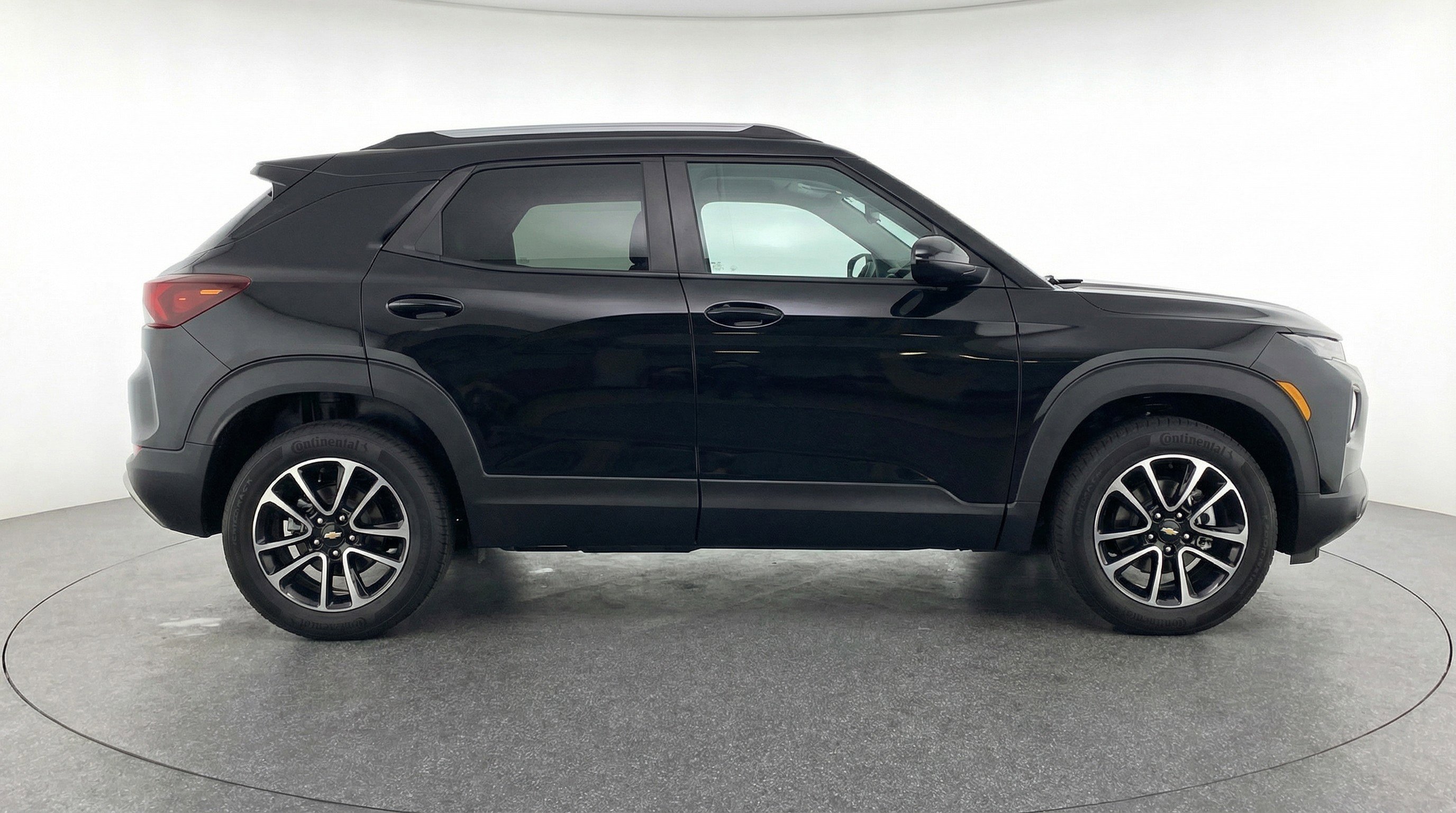 Used 2025 Chevrolet TrailBlazer LT image 11