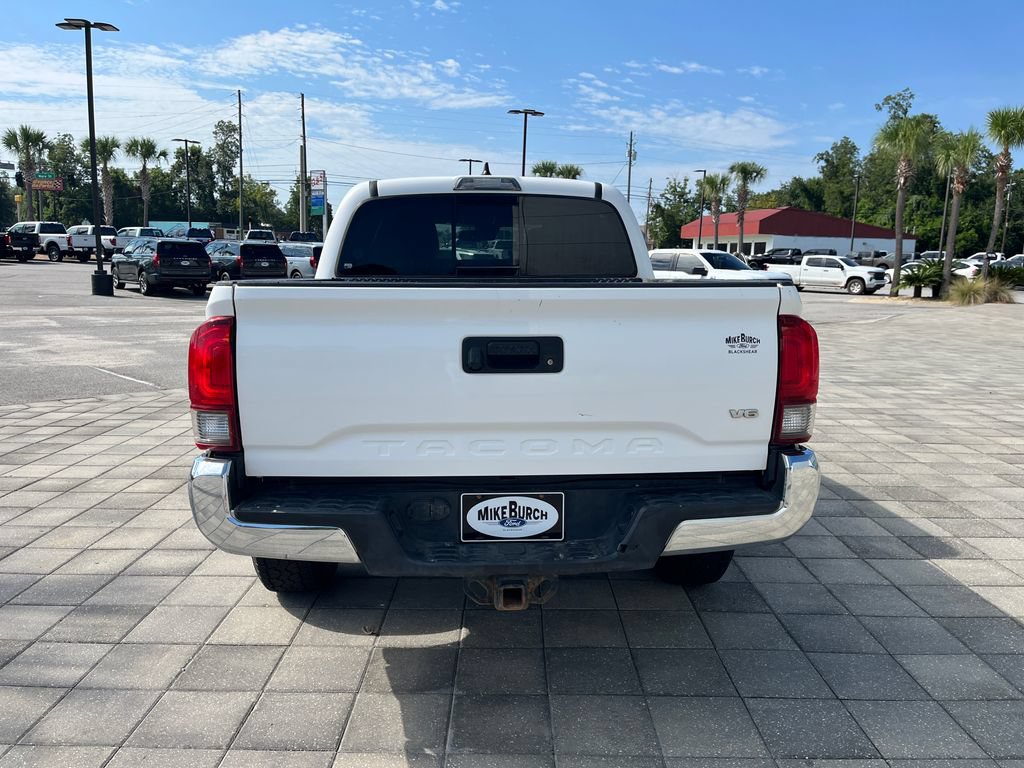 Used 2018 Toyota Tacoma TRD Off-Road AWD/4WD image 5