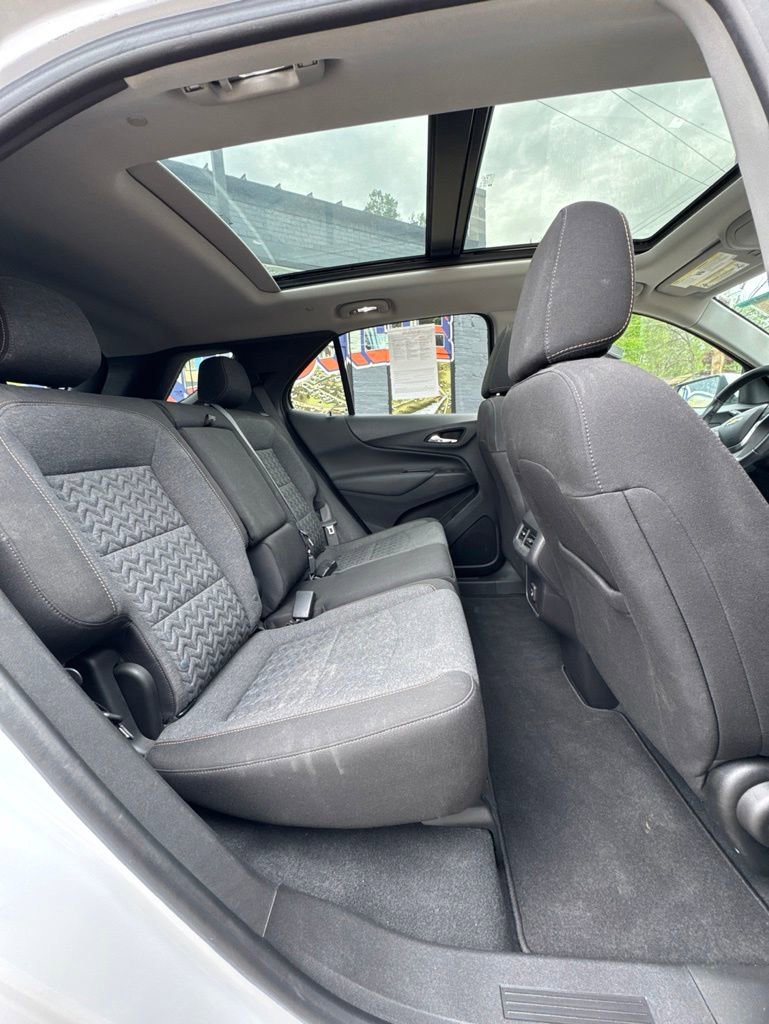 Used 2022 Chevrolet Equinox LT AWD/4WD image 4