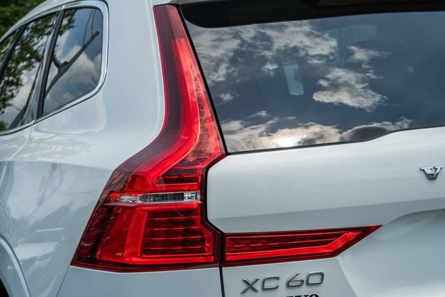 Certified 2023 Volvo XC60 B5 Plus w/ Climate Package AWD/4WD image 8