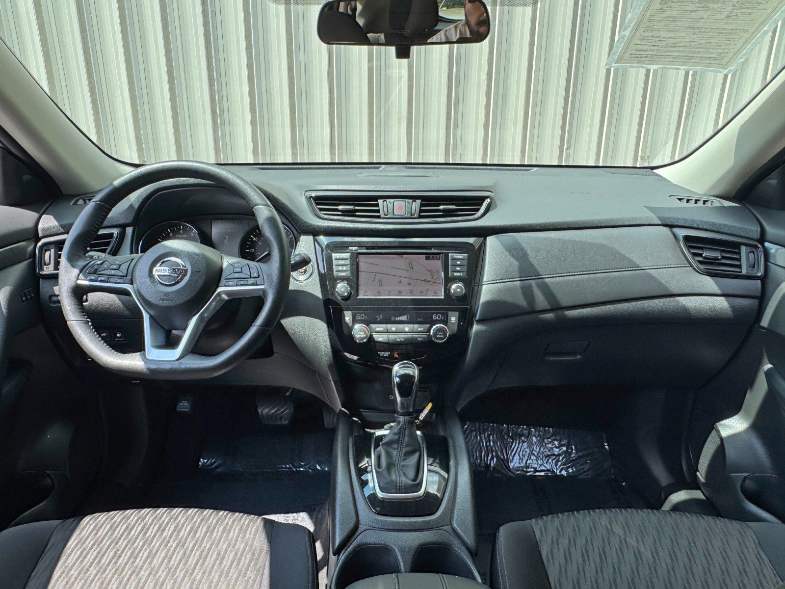 Used 2018 Nissan Rogue SV w/ Sun & Sound Touring Package AWD/4WD image 12