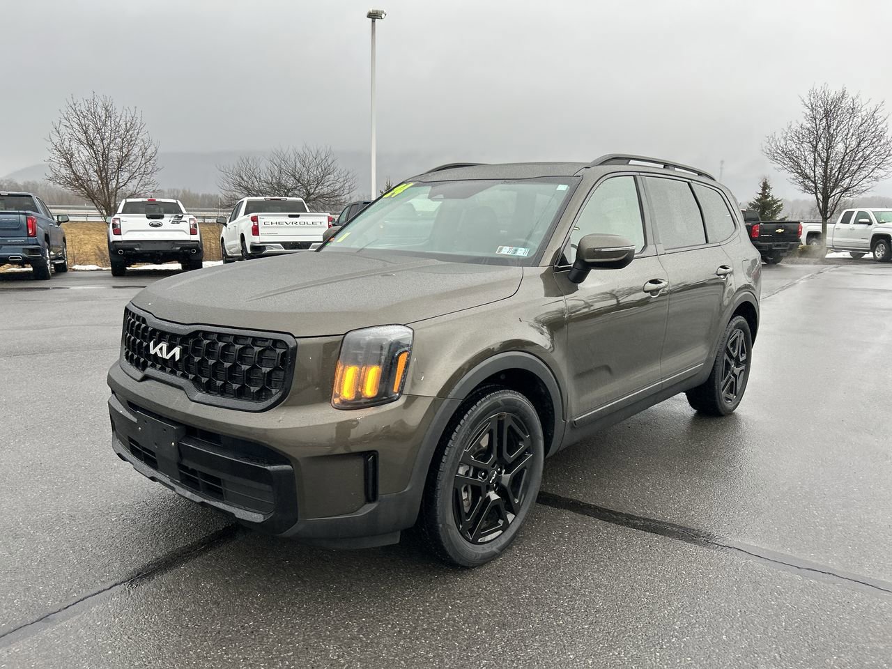 Used 2024 Kia Telluride EX X-Line image 3