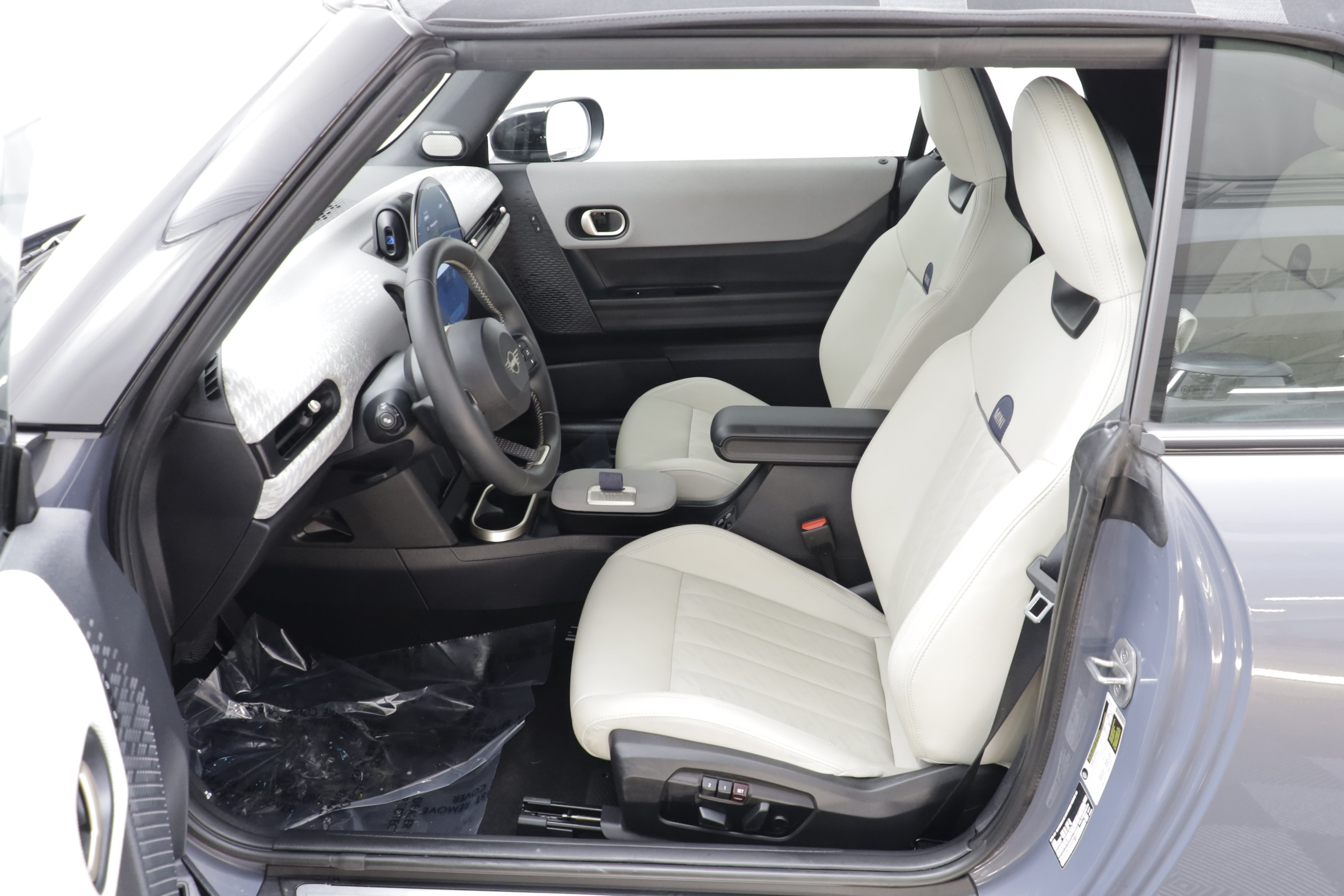 Certified 2025 MINI Cooper S FWD image 6