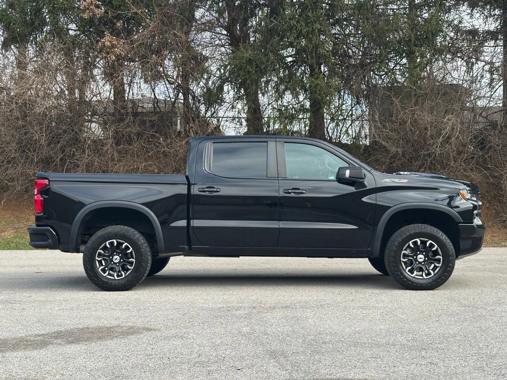 Used 2022 Chevrolet Silverado 1500 ZR2 w/ Technology Package image 3