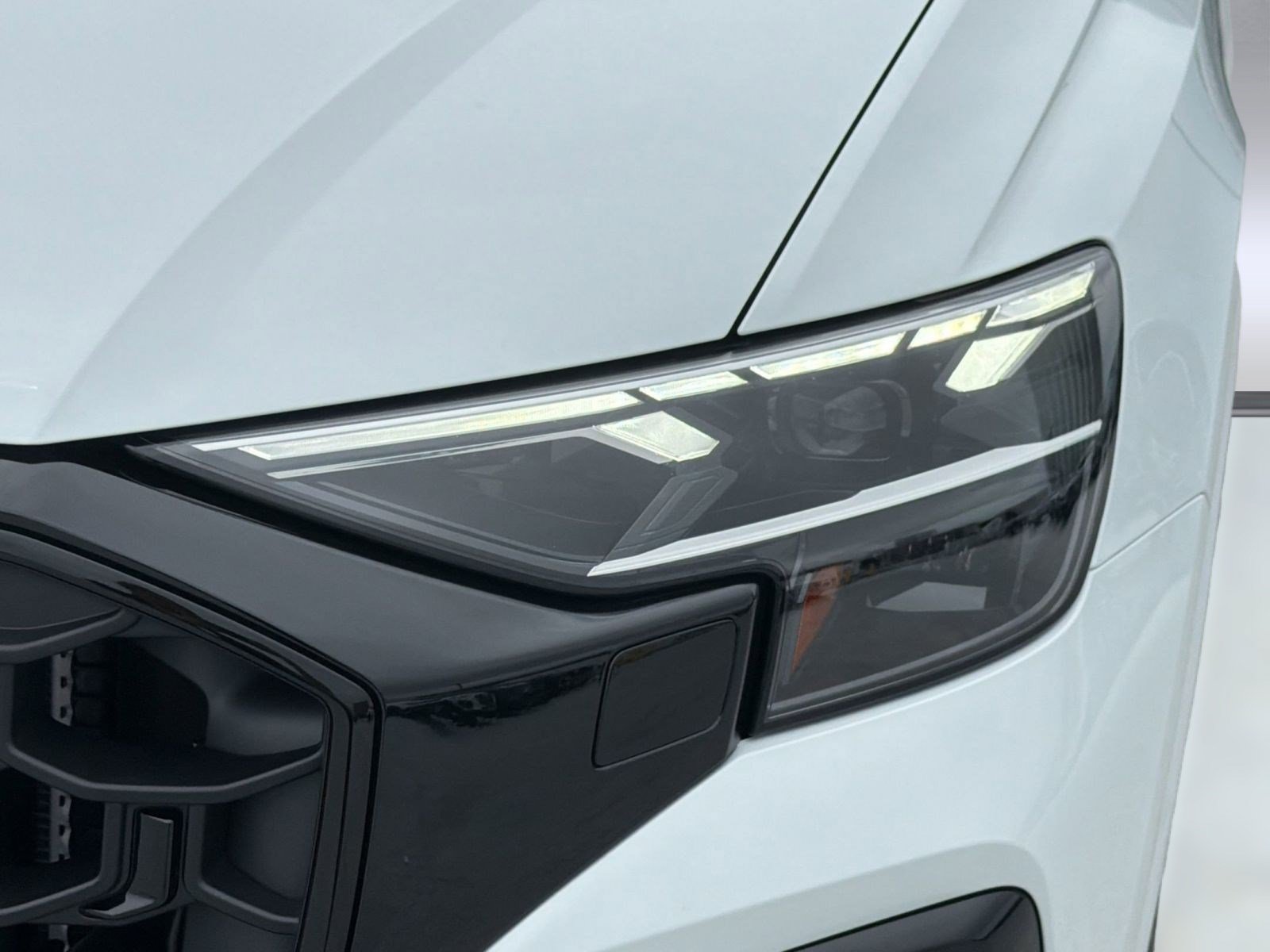 New 2026 Audi SQ8 Premium Plus AWD/4WD image 11