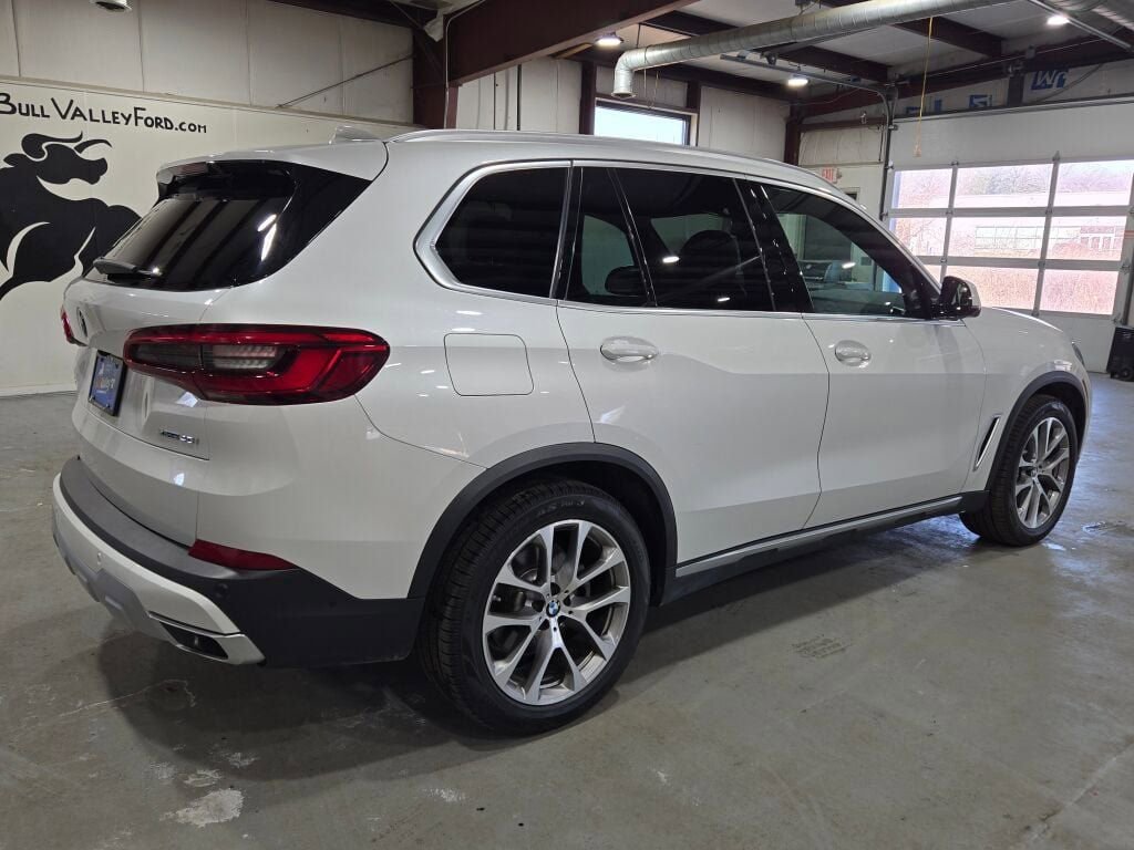 Used 2019 BMW X5 xDrive40i w/ Premium Package image 16