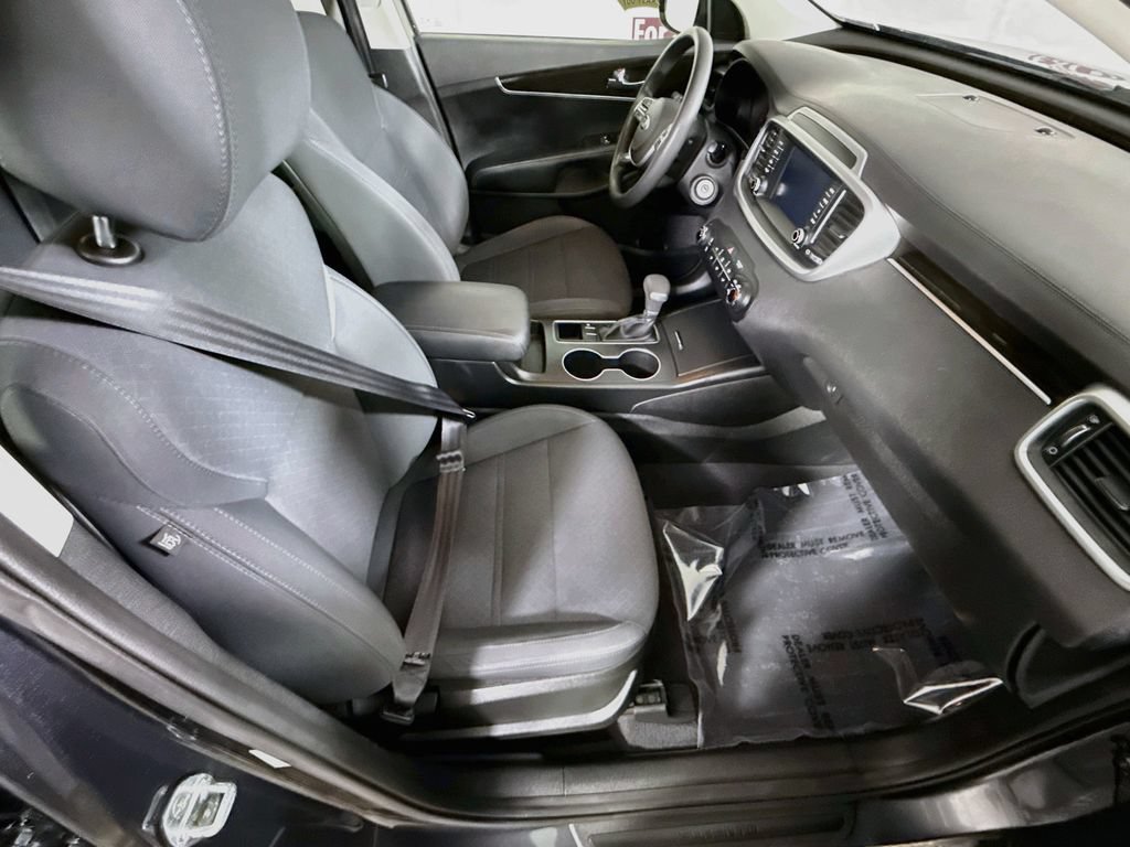 Used 2020 Kia Sorento FWD V6 image 27