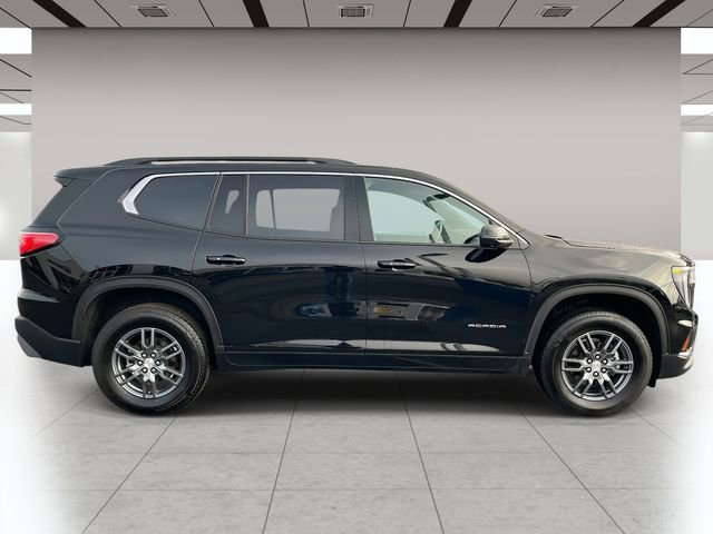 Used 2025 GMC Acadia Elevation image 2