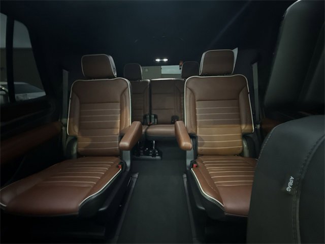 Used 2023 GMC Yukon Denali Ultimate image 22