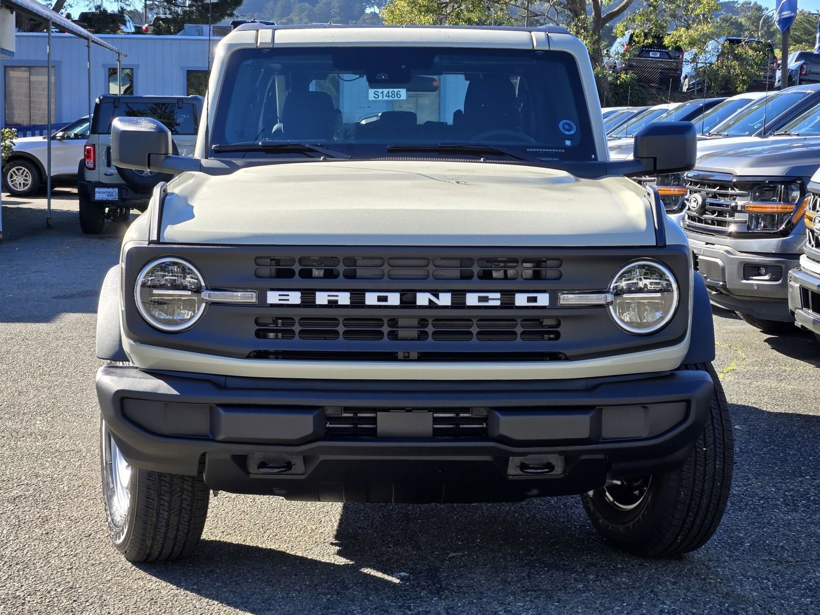 New 2025 Ford Bronco 4-Door image 3