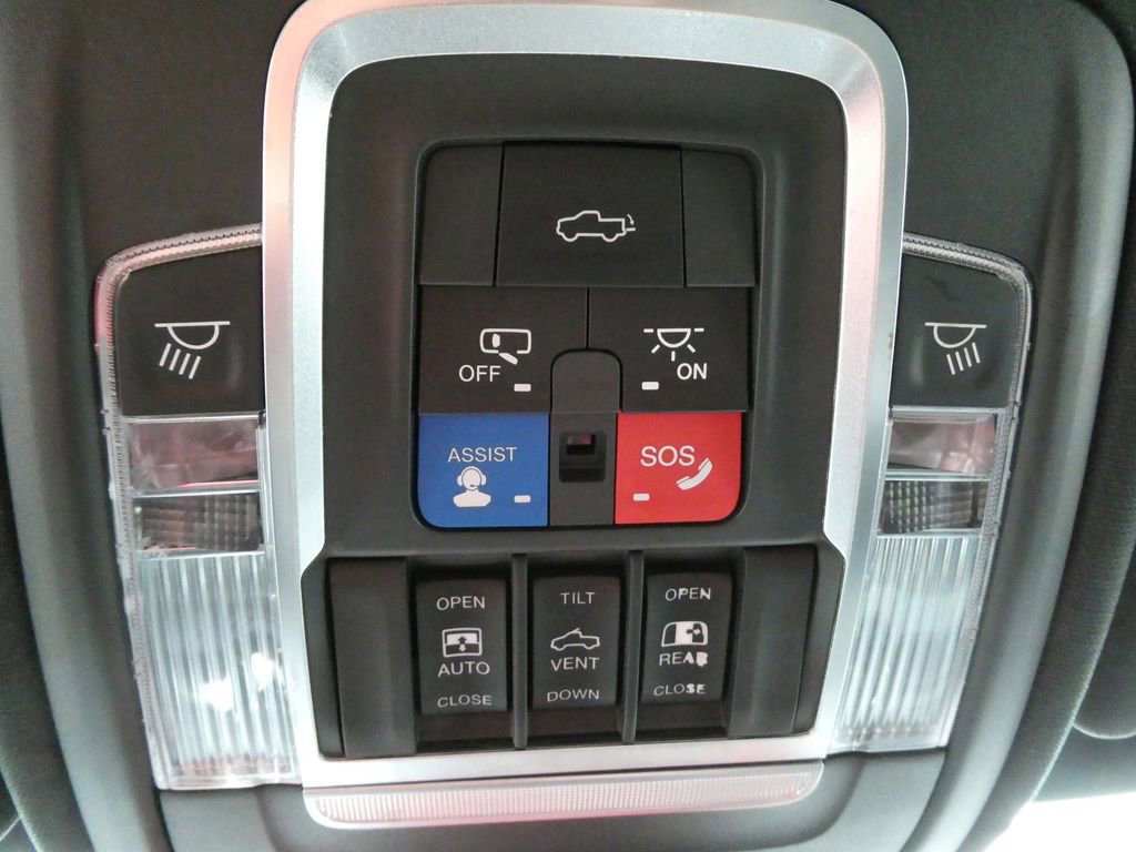 Used 2019 RAM 2500 Laramie AWD/4WD image 29