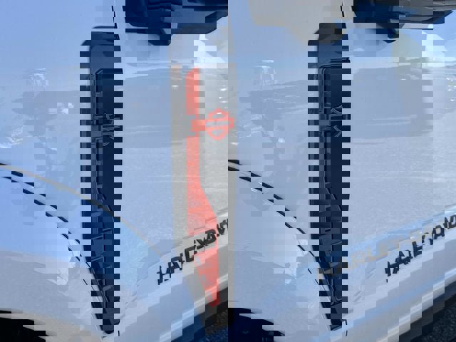 New 2026 Ford F250 Lariat w/ Black Appearance Package image 8