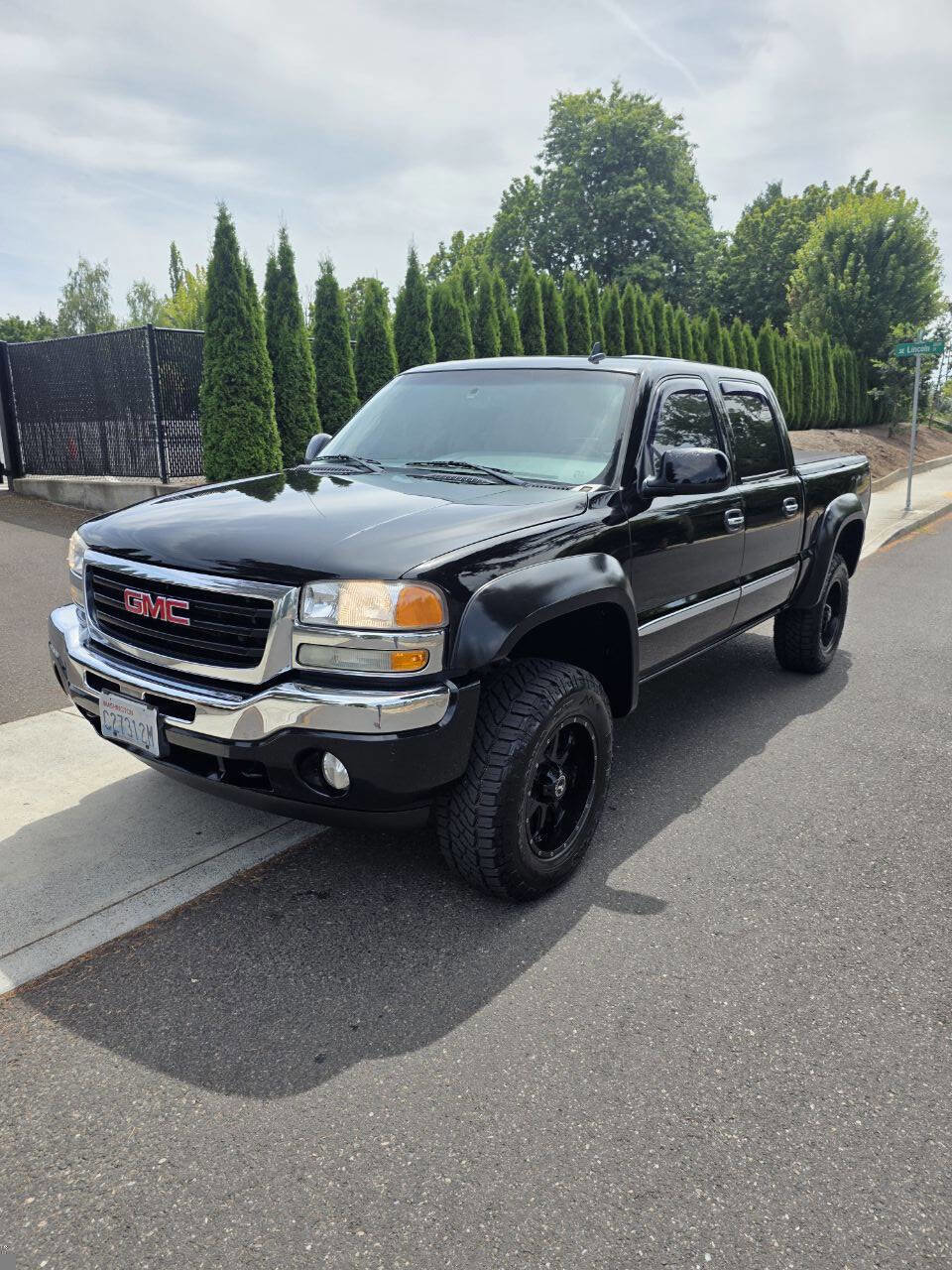 Used 2006 GMC Sierra 1500 SLE w/ Onstar Plus Package image 1