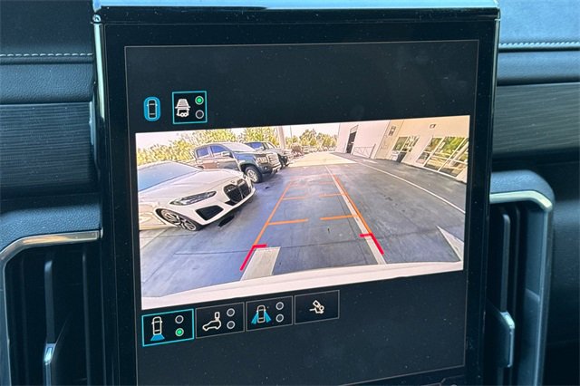 Used 2025 GMC Acadia Elevation image 19