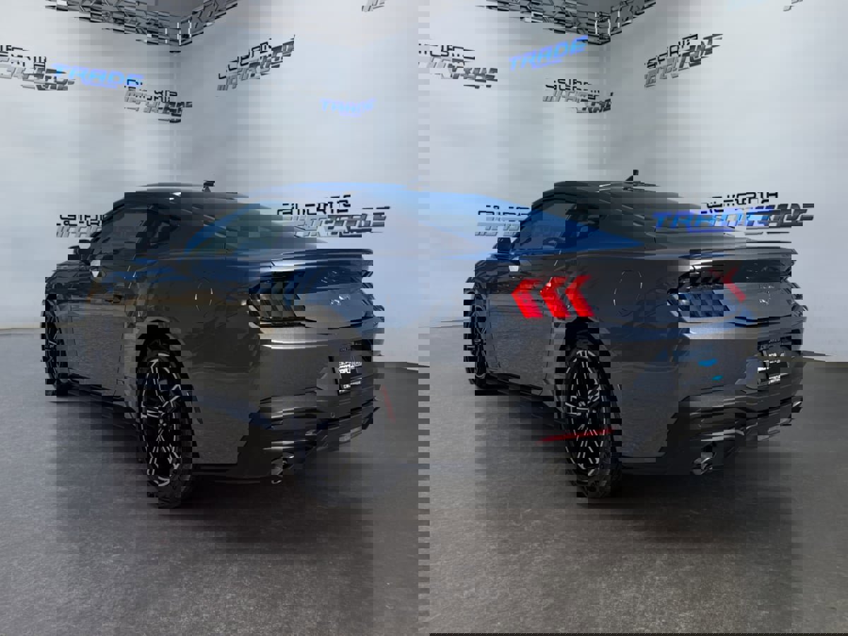 Used 2024 Ford Mustang Premium image 7