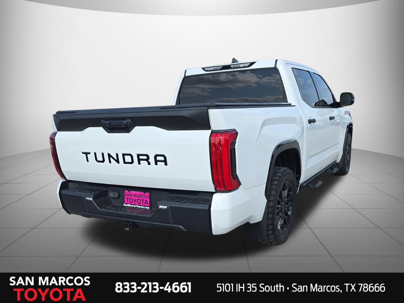 Used 2022 Toyota Tundra SR5 w/ Convenience Package RWD image 5