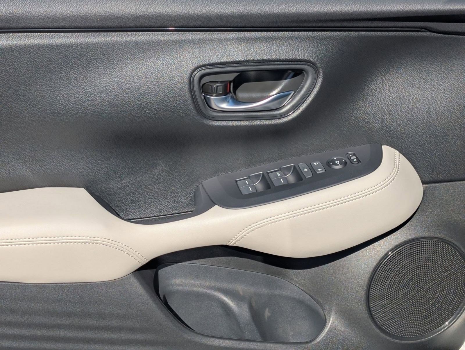 New 2026 Honda HR-V LX image 14