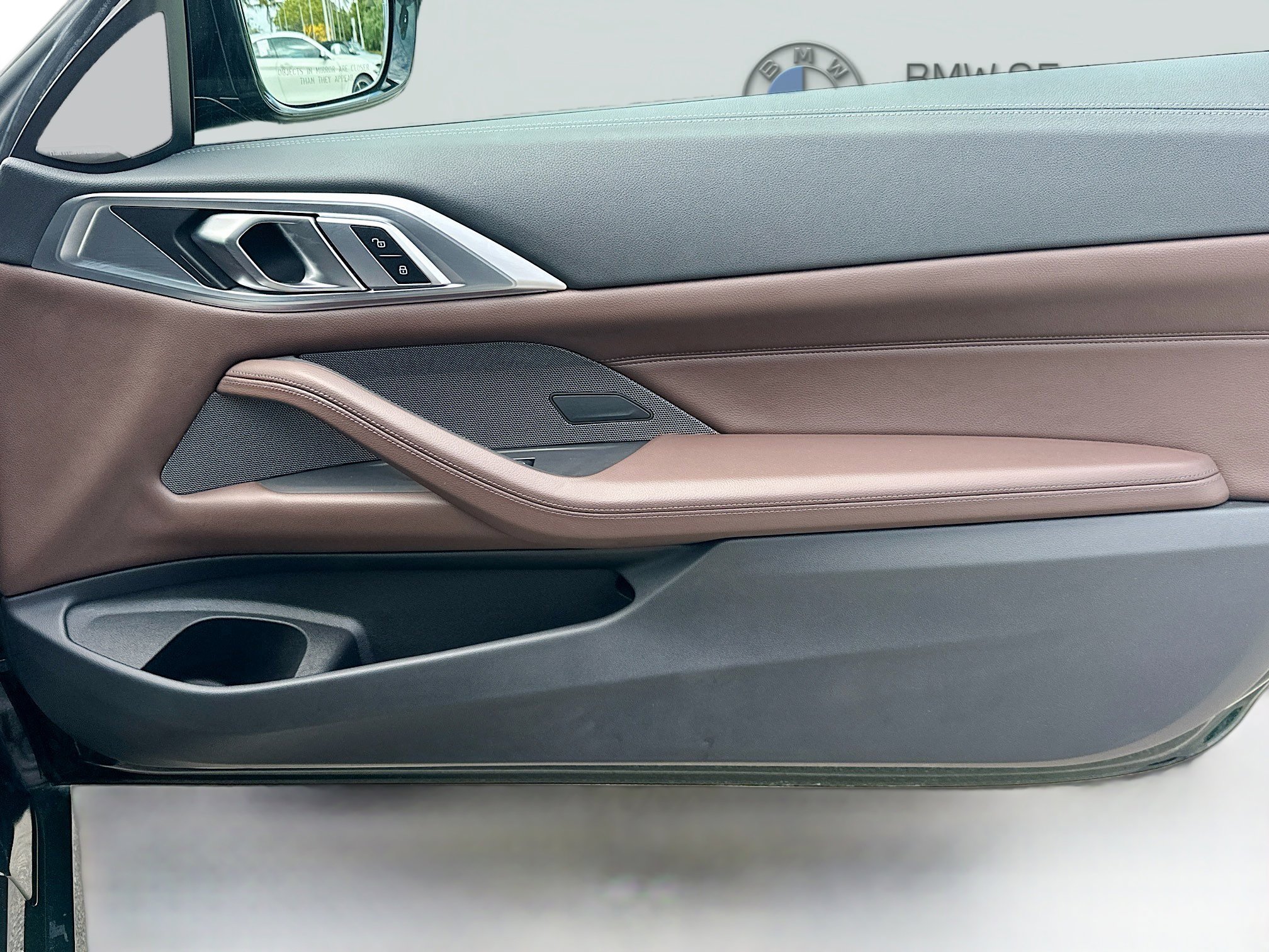 Used 2024 BMW M440i Convertible w/ Premium Package image 27