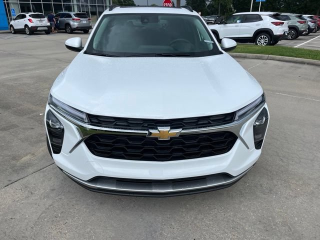 New 2026 Chevrolet Trax LT w/ Sunroof Package FWD image 10