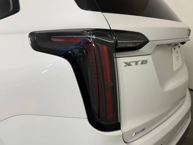 Certified 2025 Cadillac XT6 Sport w/ LPO, Red Accent Package AWD/4WD image 14