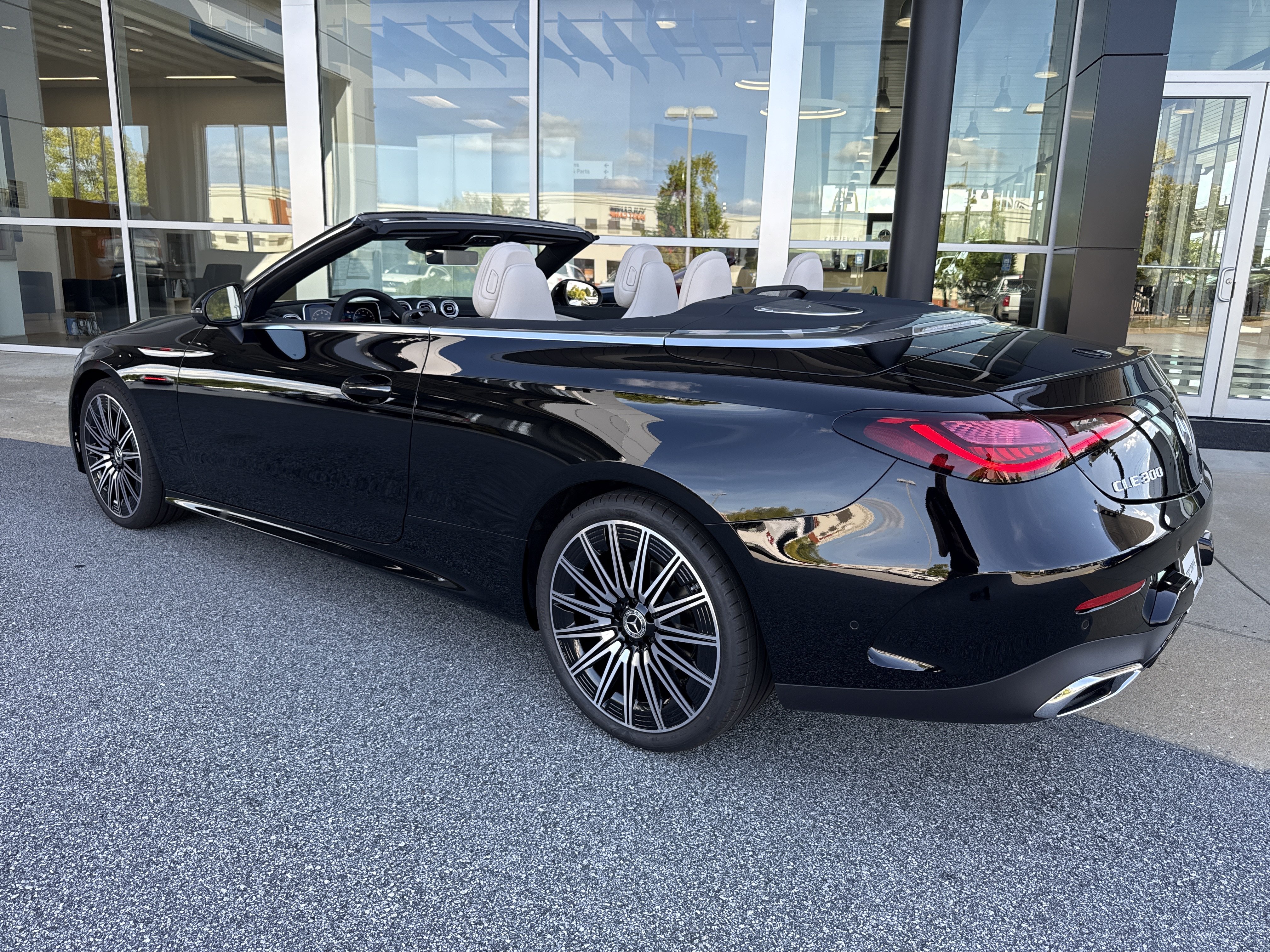New 2027 Mercedes-Benz CLE 300 4MATIC Cabriolet image 7