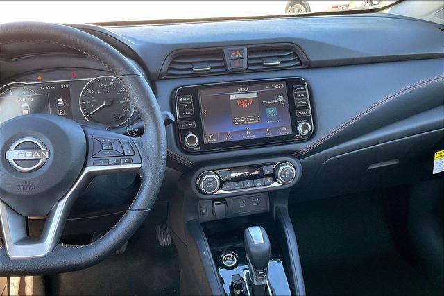 New 2025 Nissan Versa SR w/ Trunk Package FWD image 4