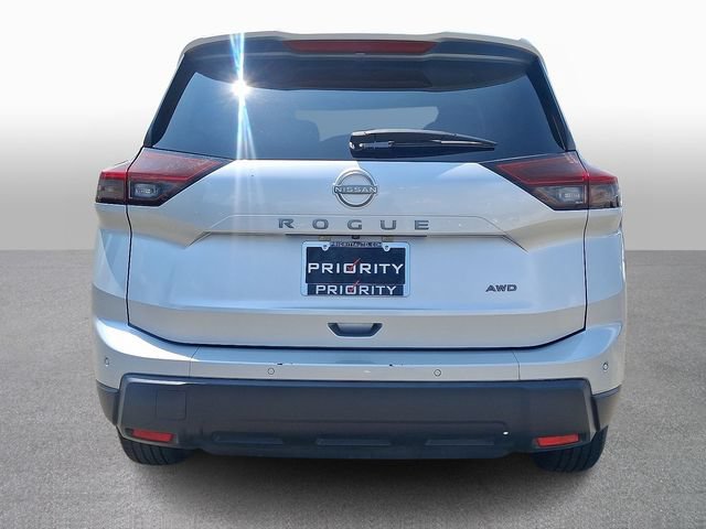 Used 2025 Nissan Rogue SV AWD/4WD image 5