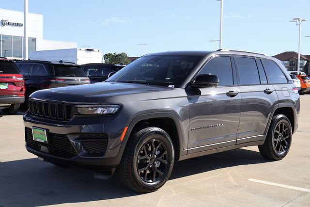 New 2025 Jeep Grand Cherokee Altitude image 3