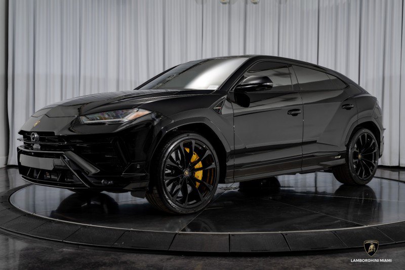 Used 2024 Lamborghini Urus S image 9