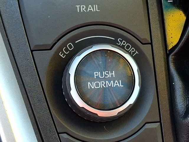 Used 2020 Toyota RAV4 XSE AWD/4WD image 26